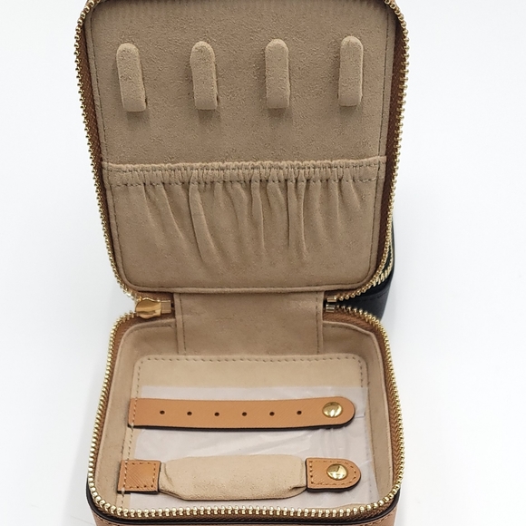 Tory Burch Emerson Jewelry case - Picture 10 of 13